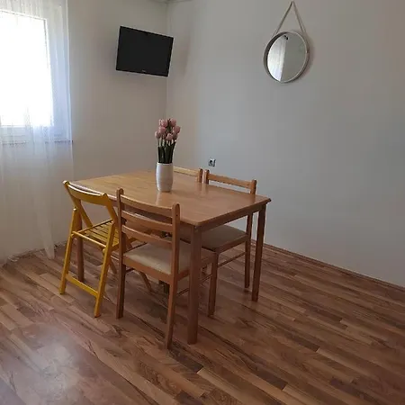 Eva 2 Apartment