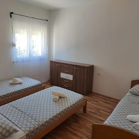 Eva 2 Apartament *